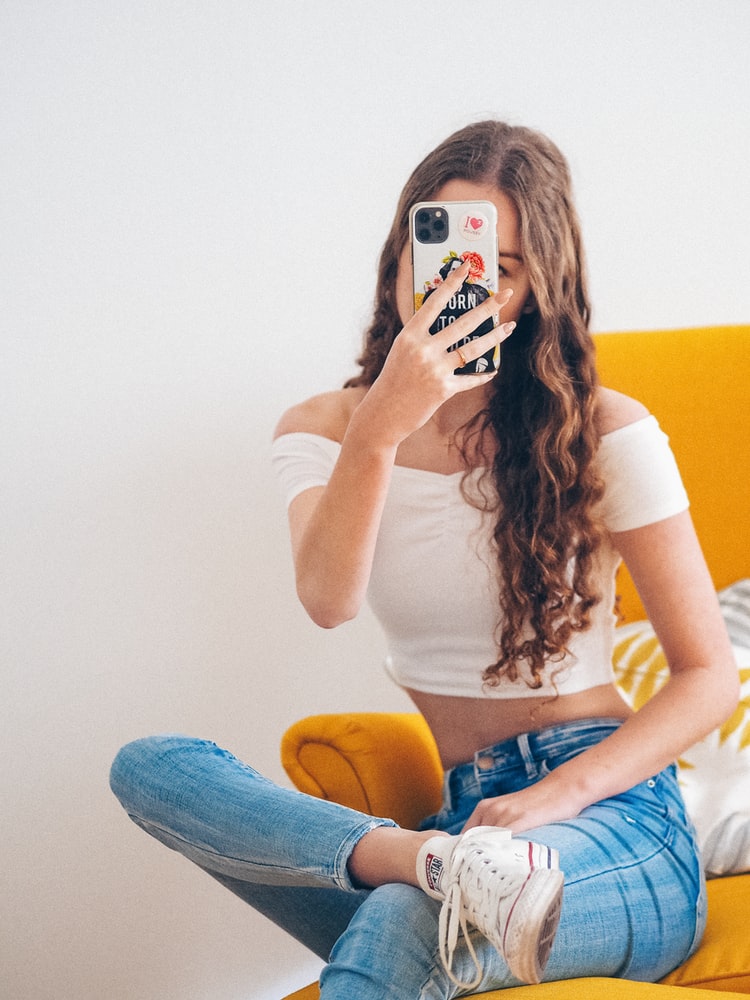 How To Take And Edit The Perfect Mirror Selfie