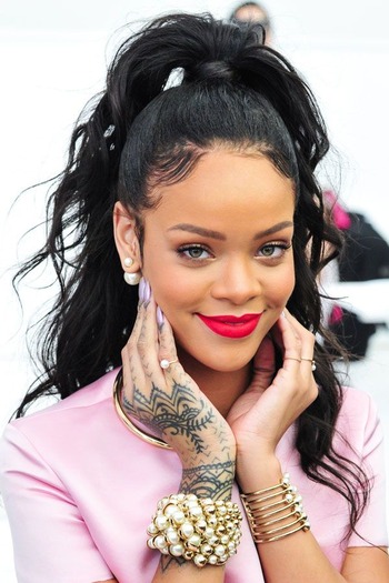 Hairstyles for diamond face shape-Rihanna